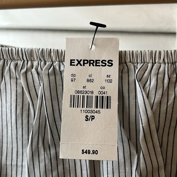 NWT Express Off the Shoulder Top - Stripe design - Size Small - Picture 4 of 5